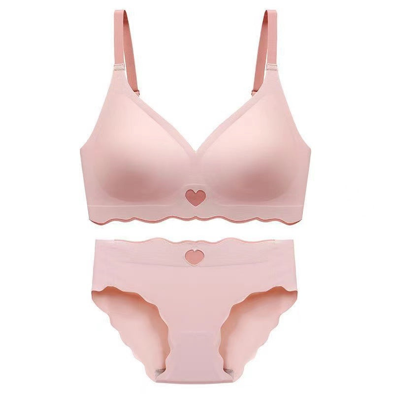 Hot Sell🔥Traceless and super soft Heart Print Seamless Bra